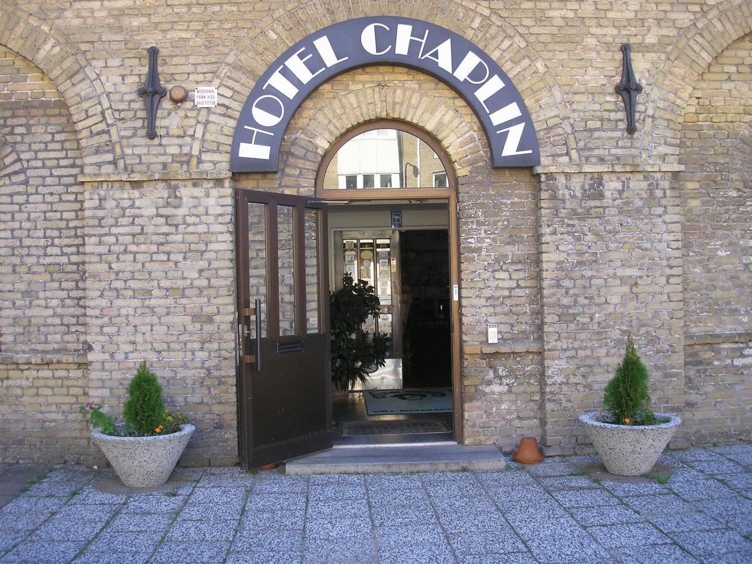 Hotel Chaplin ランツクルーナ エクステリア 写真