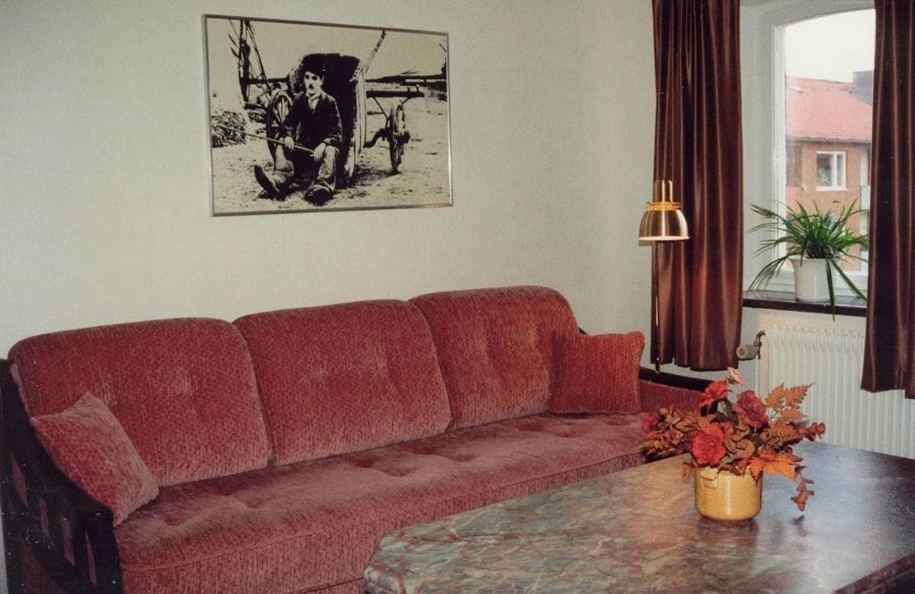 Hotel Chaplin ランツクルーナ エクステリア 写真